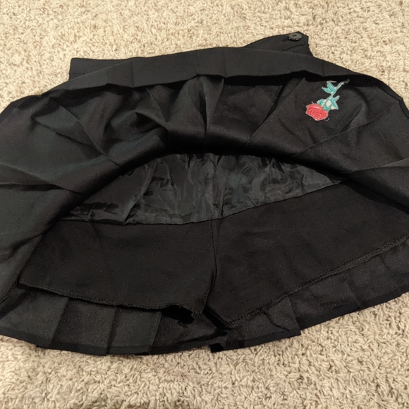 ✨ Vintage Skater Skirt ✨ - Picture 2 of 6